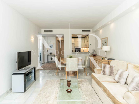 Apartamento en venta con vistas al mar en Alhambra del Mar