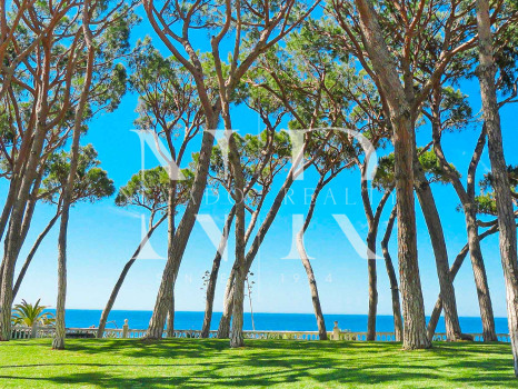 Apartamento en venta con vistas al mar en Alhambra del Mar