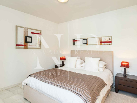 Apartamento en venta con vistas al mar en Alhambra del Mar