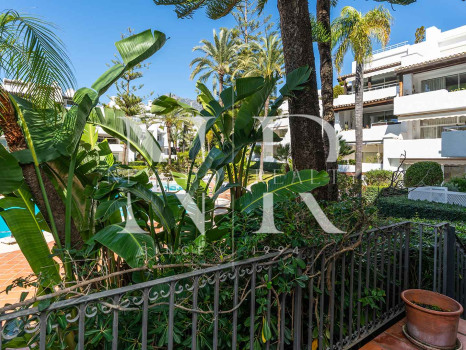 Apartamento en venta con vistas al mar en Alhambra del Mar