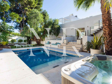 Villa en Nueva Andalucía en venta