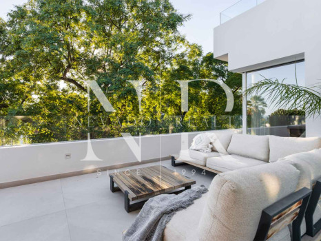 Villa en Nueva Andalucía en venta