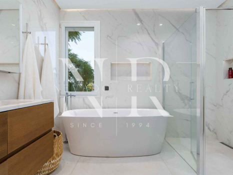 Villa en Nueva Andalucía en venta