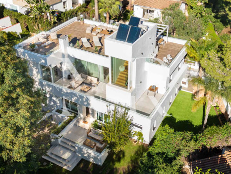 Villa en Nueva Andalucía en venta