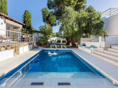 Villa in Nueva Andalucía for sale