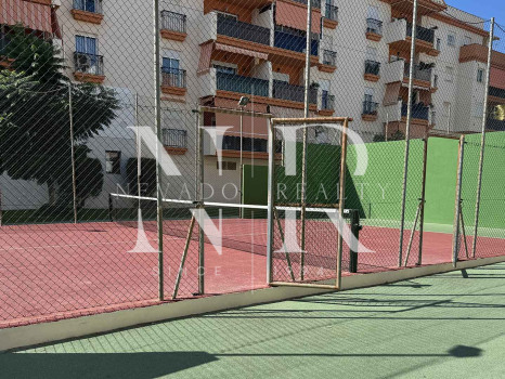 Ático en el centro de Estepona con gran terraza en venta