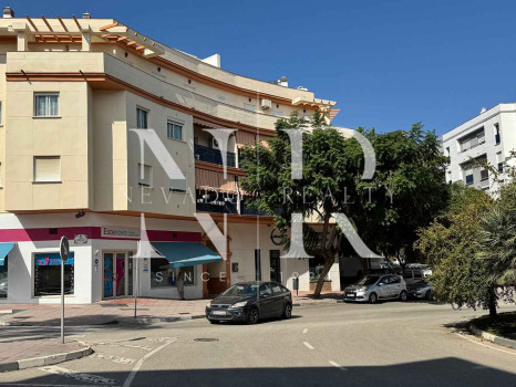 Ático en el centro de Estepona con gran terraza en venta