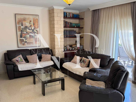 Ático en el centro de Estepona con gran terraza en venta