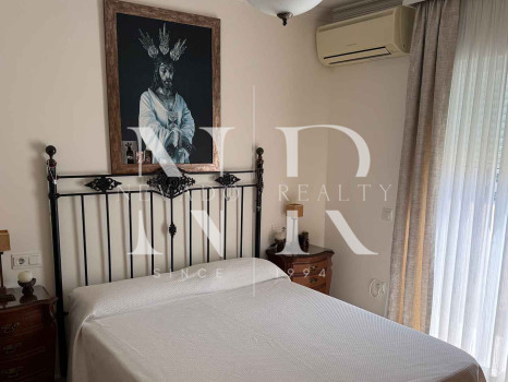 Ático en el centro de Estepona con gran terraza en venta