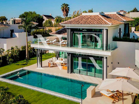 Villa in Lomas del Virrey, Golden Mile, under construction