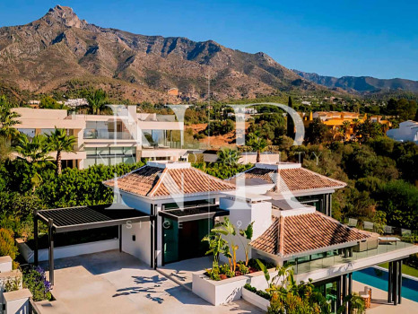 Villa in Lomas del Virrey, Golden Mile, under construction