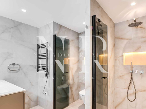 Apartamento en la Milla de Oro con amplia terraza en venta