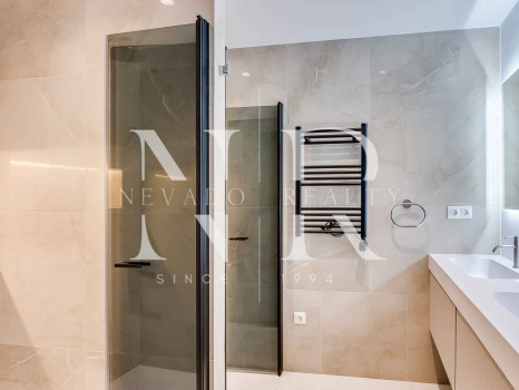 Apartamento en la Milla de Oro con amplia terraza en venta