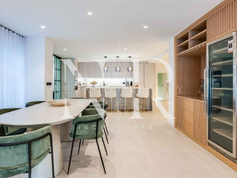 Apartamento en la Milla de Oro con amplia terraza en venta