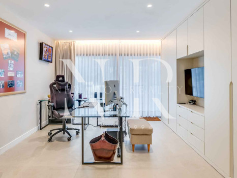 Apartamento en la Milla de Oro con amplia terraza en venta