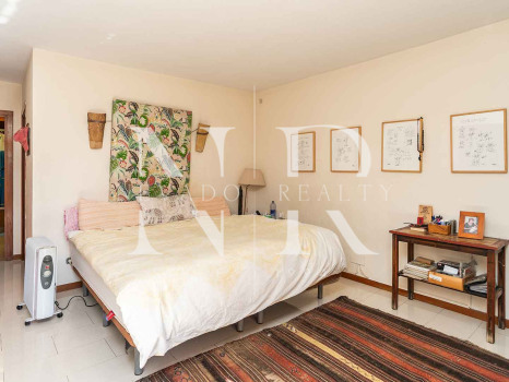 Villa para reformar con parciales vistas al mar en Huerta Belón en venta.