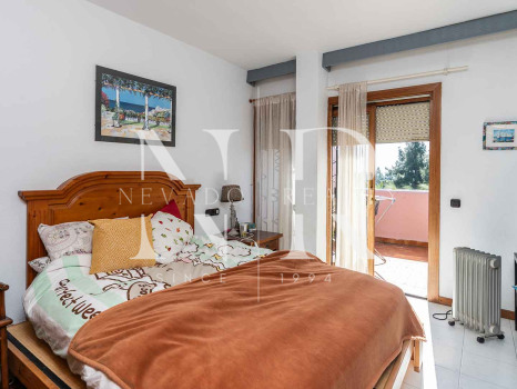 Villa para reformar con parciales vistas al mar en Huerta Belón en venta.