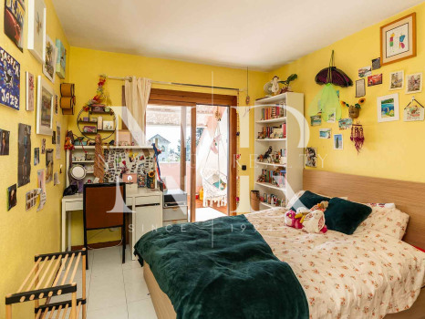Villa para reformar con parciales vistas al mar en Huerta Belón en venta.