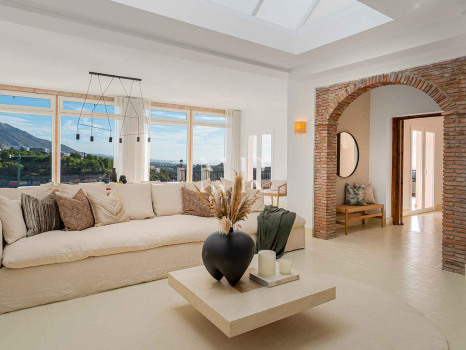 Classic Andalusian-style villa for sale in El Madroñal