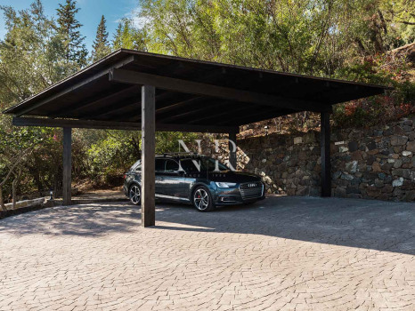 Classic Andalusian-style villa for sale in El Madroñal