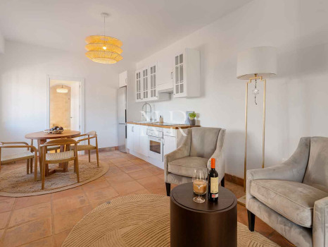 Classic Andalusian-style villa for sale in El Madroñal