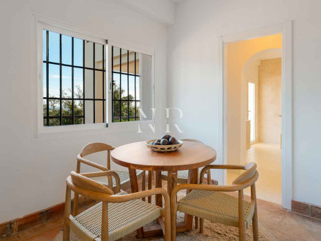 Classic Andalusian-style villa for sale in El Madroñal