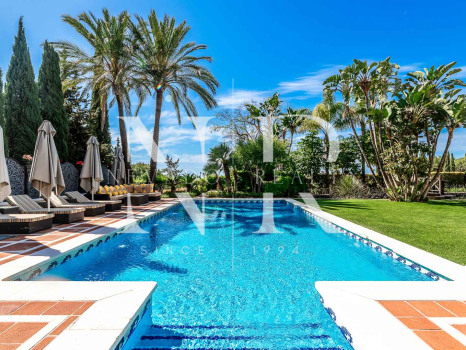 Villa in Sierra Blanca with panoramic sea views for sale