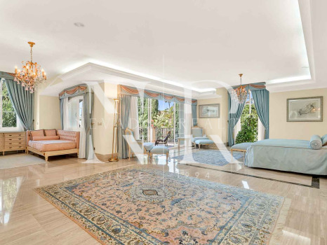 Villa in Sierra Blanca with panoramic sea views for sale