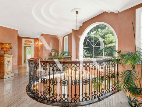 Villa in Sierra Blanca with panoramic sea views for sale