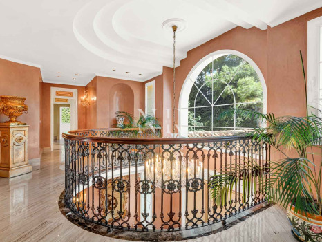 Villa in Sierra Blanca with panoramic sea views for sale