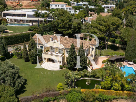 Villa in Sierra Blanca with panoramic sea views for sale