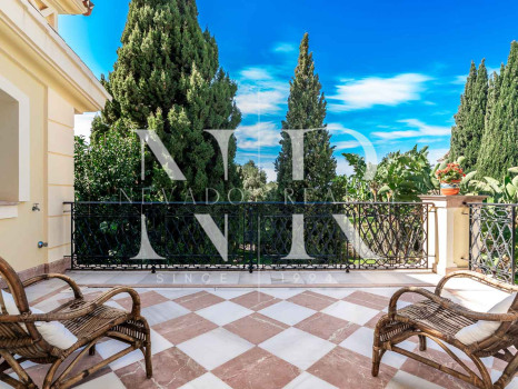 Villa in Sierra Blanca with panoramic sea views for sale