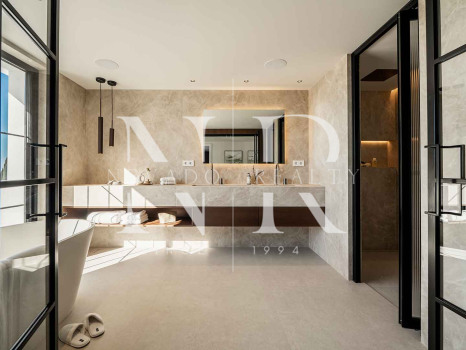 Villa in Nueva Andalucía completely renovated for sale