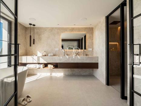 Villa en Nueva Andalucía completamente renovada en venta