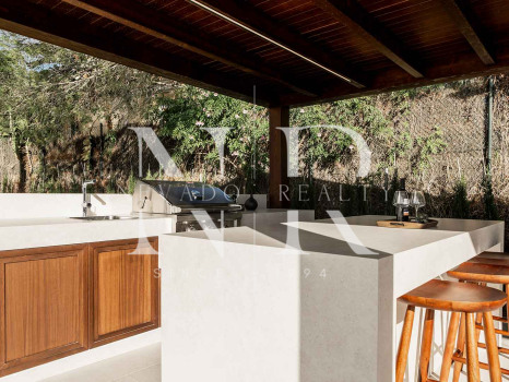 Villa in Nueva Andalucía completely renovated for sale