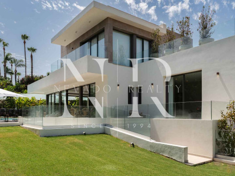 Villa en Urbanización La Cerquilla de reciente construcción en venta