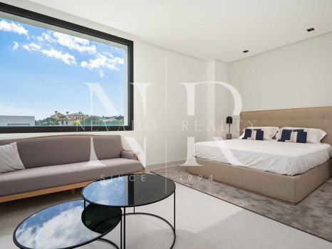 Newly built villa for sale in Lomas de la Quinta