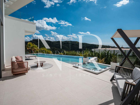 Newly built villa for sale in Lomas de la Quinta