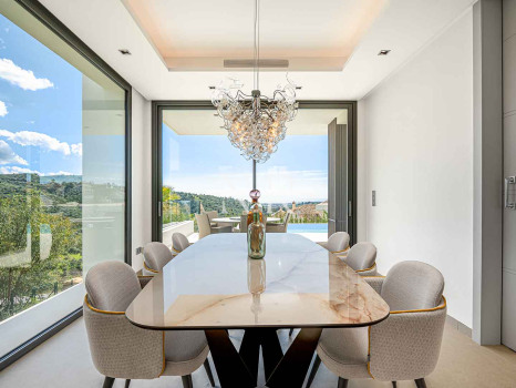 Villa en Lomas de la Quinta de nueva construcción en venta