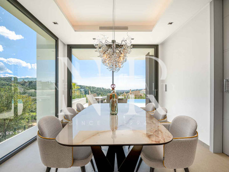 Newly built villa for sale in Lomas de la Quinta