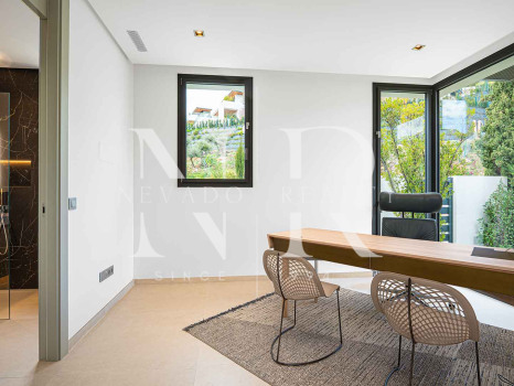 Newly built villa for sale in Lomas de la Quinta
