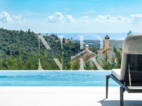 Newly built villa for sale in Lomas de la Quinta