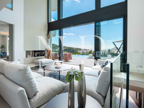 Newly built villa for sale in Lomas de la Quinta