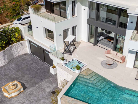 Villa en Lomas de la Quinta de nueva construcción en venta