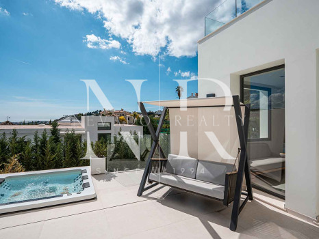 Newly built villa for sale in Lomas de la Quinta