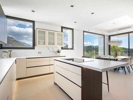 Villa en Lomas de la Quinta de nueva construcción en venta