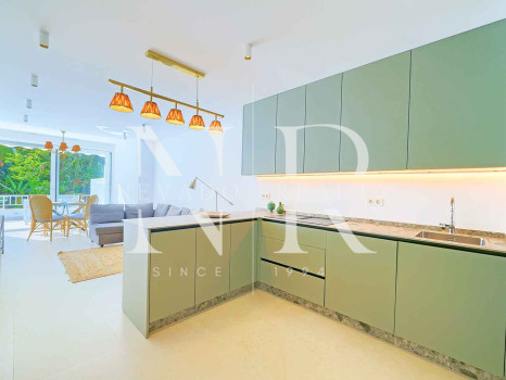 Apartment on the Golden Mile, fully renovated, second line from the beach, available for short-term rental