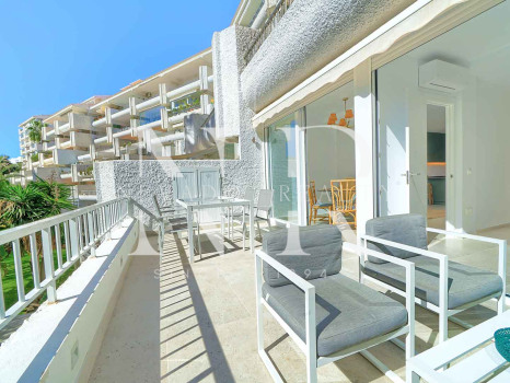 Apartment on the Golden Mile, fully renovated, second line from the beach, available for short-term rental
