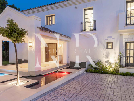 Completely renovated villa for sale in Atalaya Golf