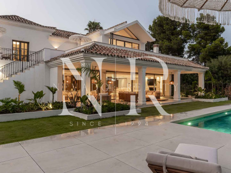 Completely renovated villa for sale in Atalaya Golf